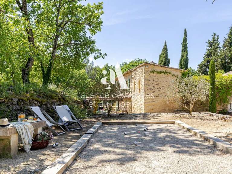 Maison Lacoste - 5 chambres - 10700m²