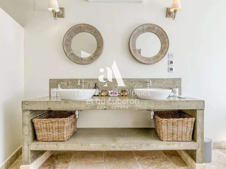 Maison Lacoste - 5 chambres - 10700m²