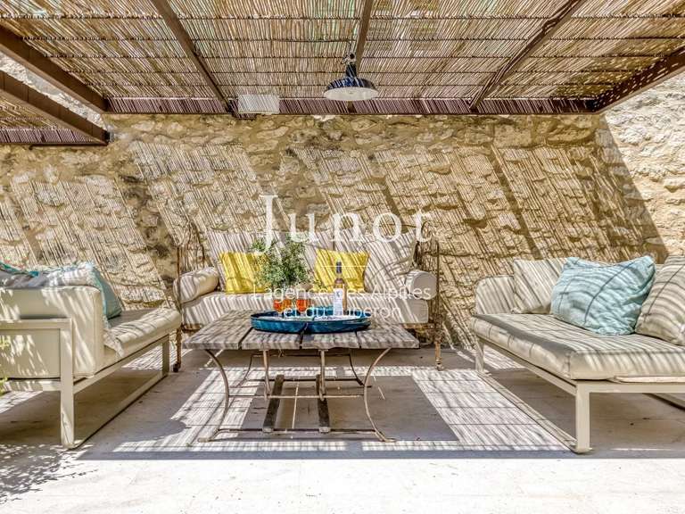Maison Lacoste - 5 chambres - 10700m²