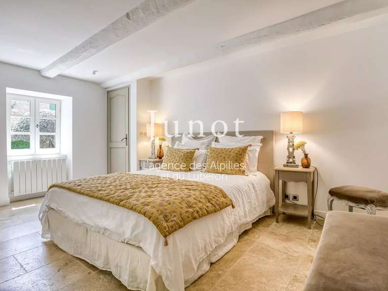 Maison Lacoste - 5 chambres - 10700m²