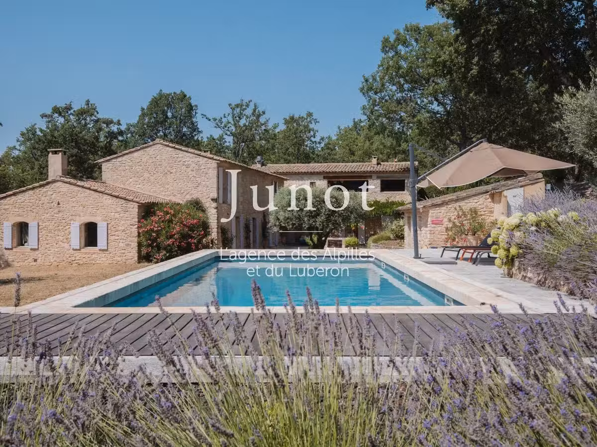 Maison Lacoste