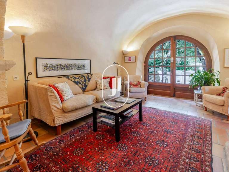 Propriété Lacoste - 4 chambres - 150m²