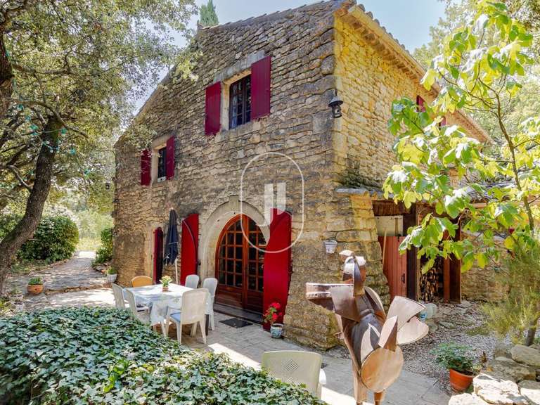 Propriété Lacoste - 4 chambres - 150m²