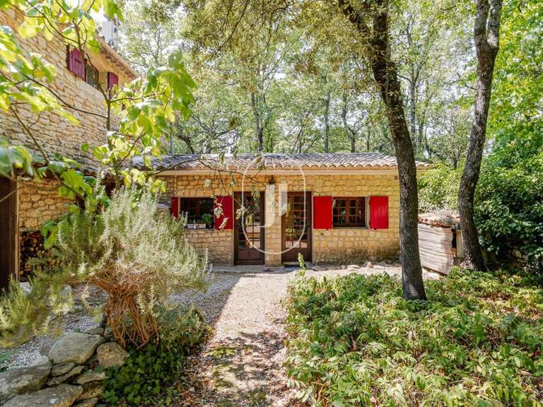 Propriété Lacoste - 4 chambres - 150m²