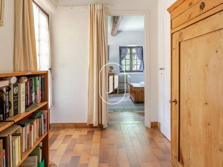 Propriété Lacoste - 4 chambres - 150m²