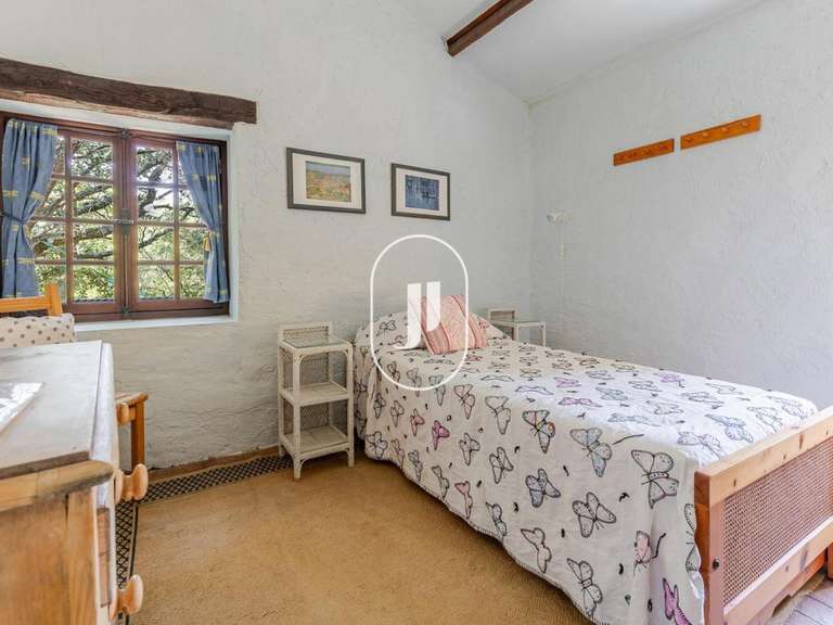 Propriété Lacoste - 4 chambres - 150m²