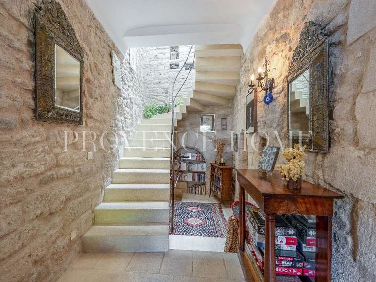 Propriété Lacoste - 4 chambres - 174m²