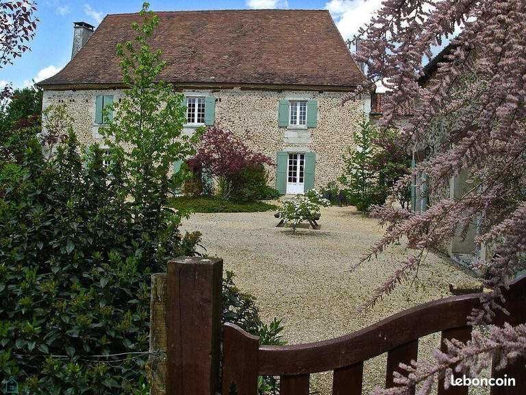Vente Propriété Lacropte - 8 chambres