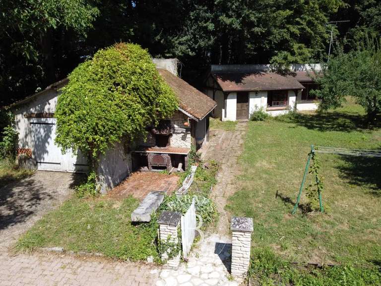 Propriété Ladon - 6 chambres - 347m²