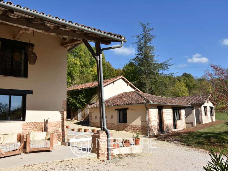 Propriété Lafrançaise - 1002m²