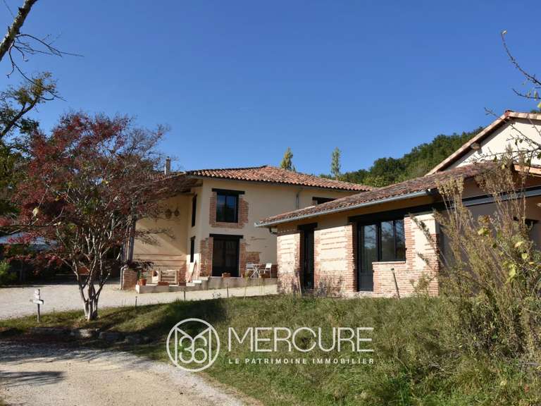 Propriété Lafrançaise - 1002m²