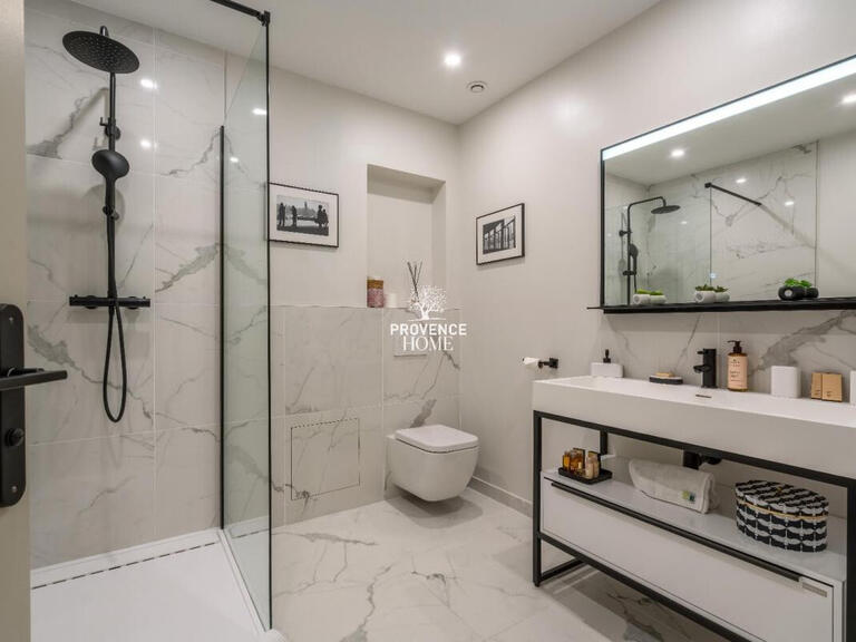 Maison Lagnes - 13 chambres - 858m²