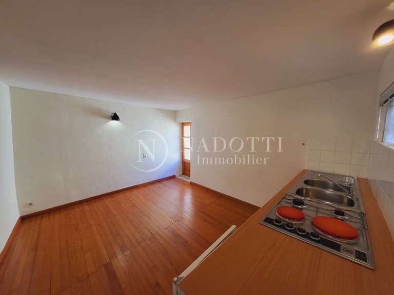 Maison Lagnes - 6 chambres - 196m²