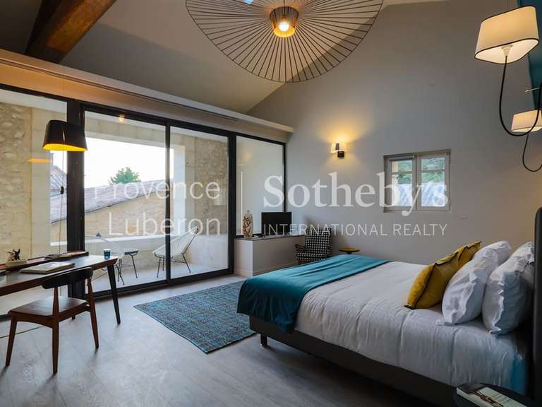 Maison Lagnes - 858m²