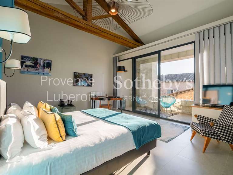 Maison Lagnes - 858m²