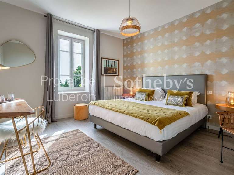 Maison Lagnes - 858m²