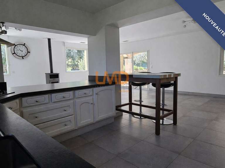 Maison Lagnes - 4 chambres - 212m²