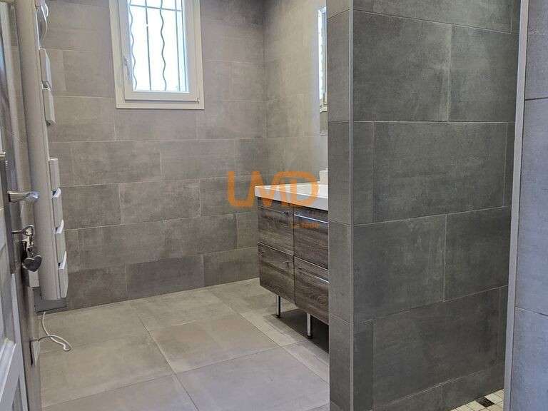 Maison Lagnes - 4 chambres - 212m²