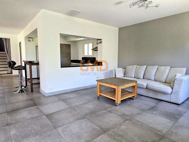 Maison Lagnes - 4 chambres - 212m²