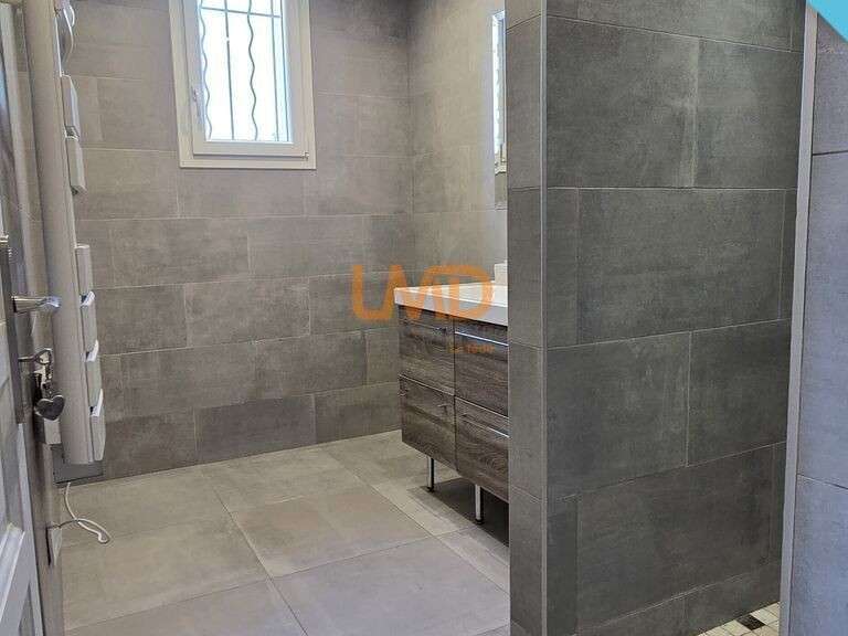Maison Lagnes - 4 chambres - 212m²
