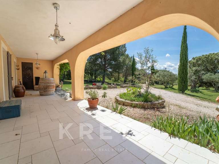 Maison Lagnes - 5 chambres - 256m²