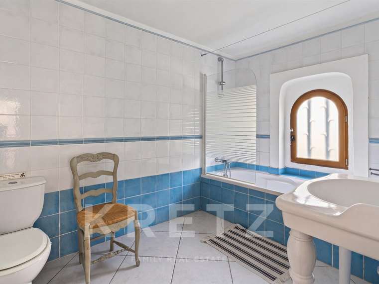 Maison Lagnes - 5 chambres - 256m²