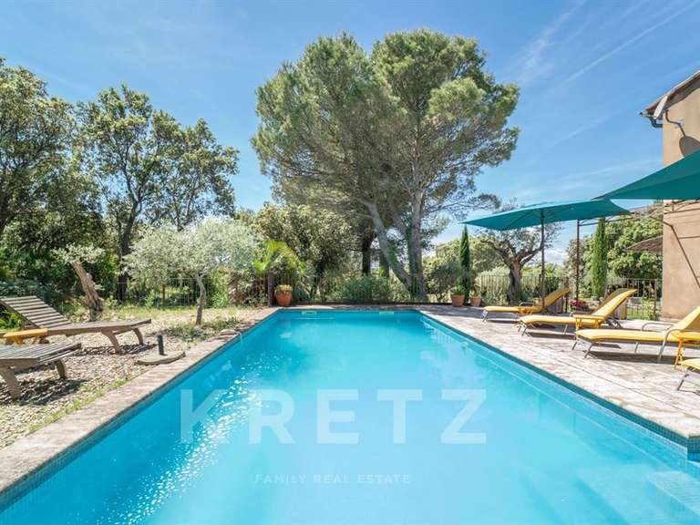 Maison Lagnes - 5 chambres - 256m²