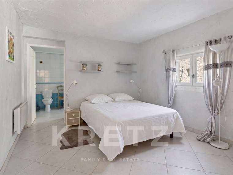 Maison Lagnes - 5 chambres - 256m²