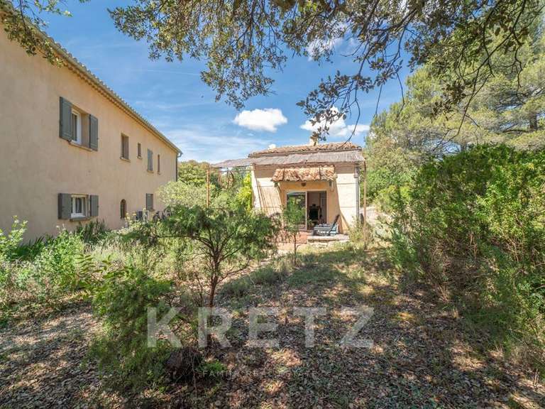 Maison Lagnes - 5 chambres - 256m²