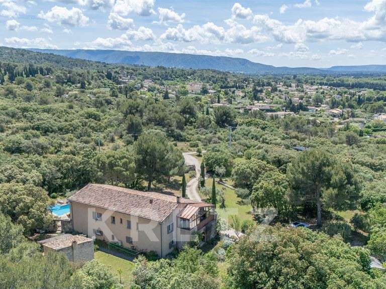 Maison Lagnes - 5 chambres - 256m²