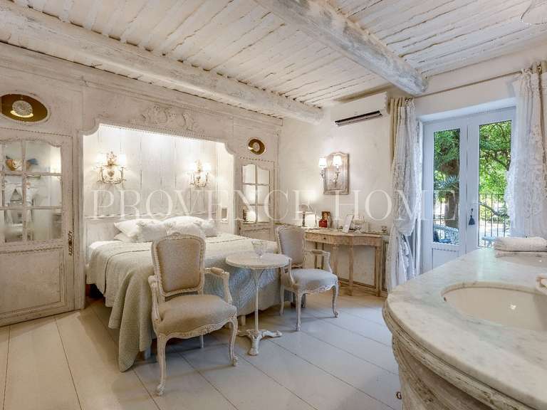Propriété Lagnes - 10 chambres - 450m²