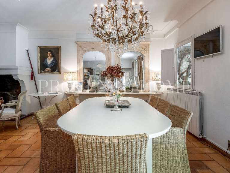 Propriété Lagnes - 10 chambres - 450m²