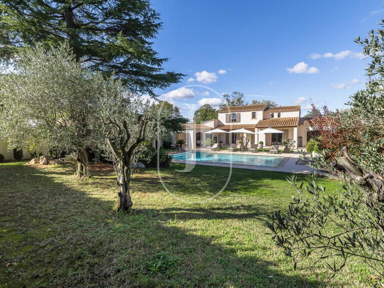 Villa Lagnes - 4 bedrooms - 200m²