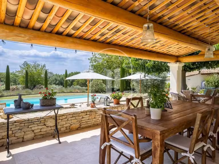 Villa Lagnes - 7 bedrooms - 261m²