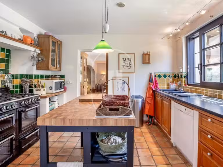 Villa Lagnes - 7 chambres - 261m²