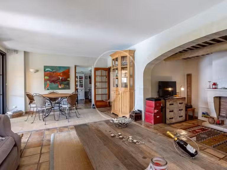 Villa Lagnes - 7 chambres - 261m²