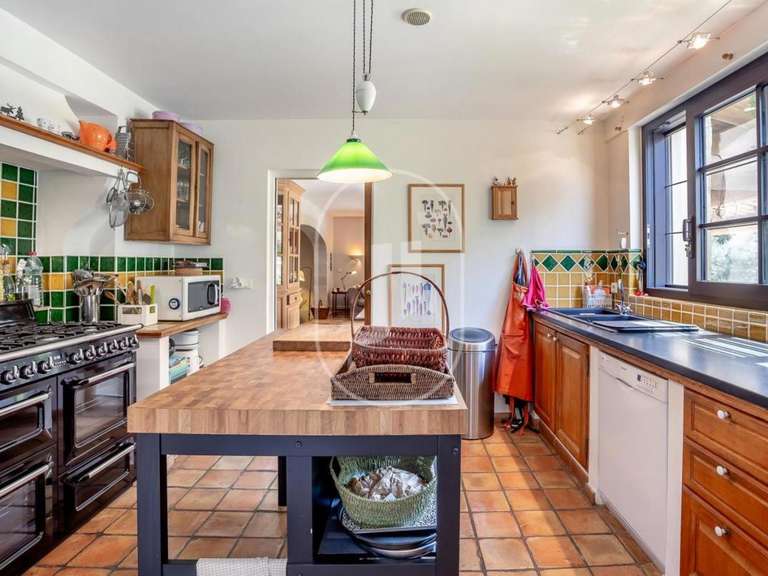 Villa Lagnes - 7 bedrooms - 261m²