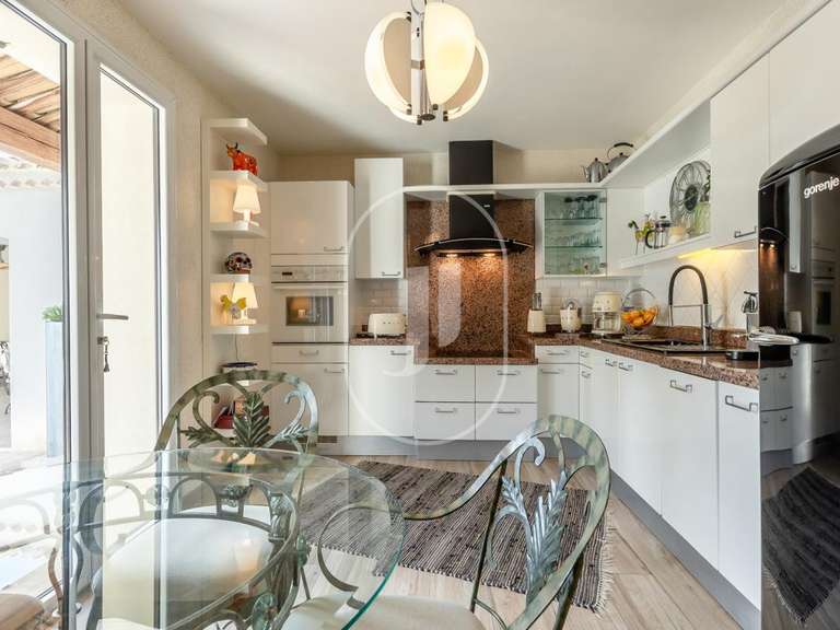 Villa Lagnes - 4 chambres - 197m²
