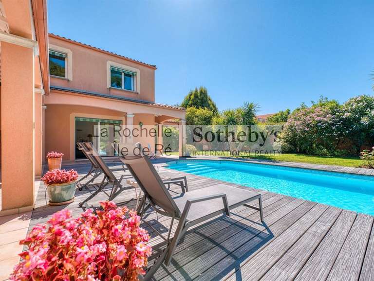 Maison Lagord - 4 chambres - 260m²