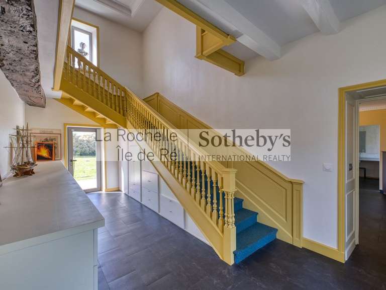 Maison Lagord - 4 chambres - 338m²