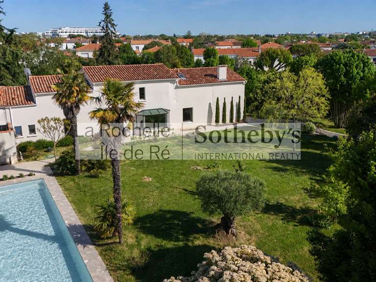 Maison Lagord - 4 chambres - 338m²