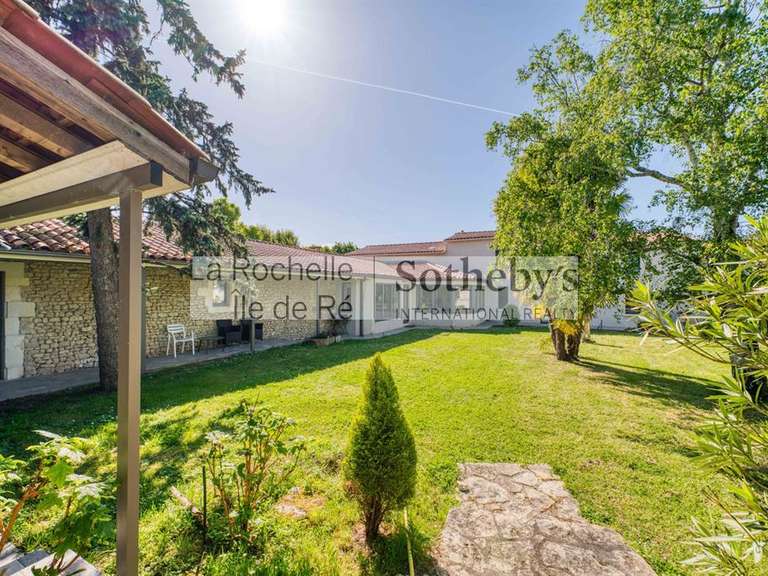 Maison Lagord - 4 chambres - 338m²