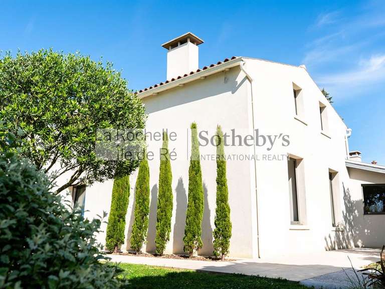 Maison Lagord - 4 chambres - 338m²