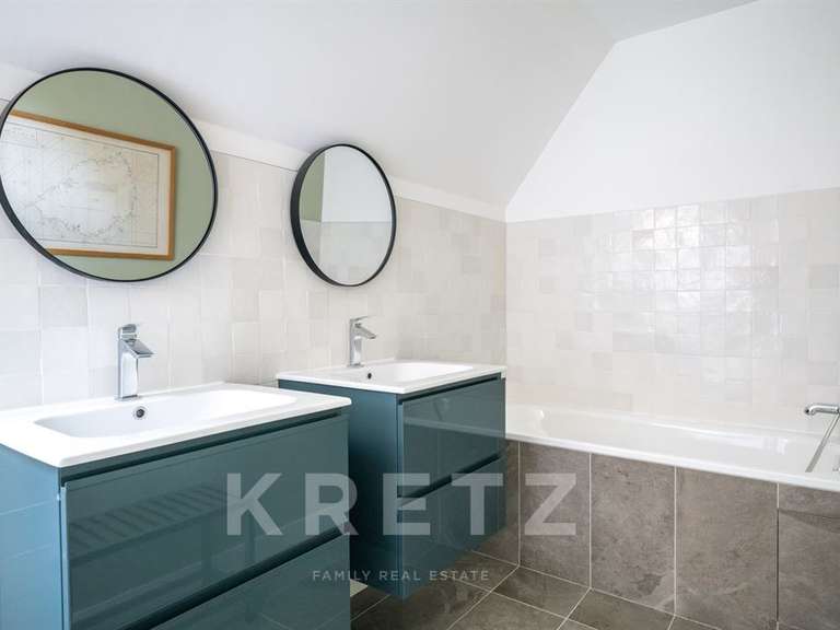 House Lainville-en-Vexin - 5 bedrooms - 250m²