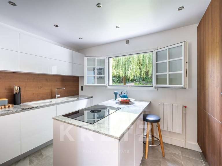 House Lainville-en-Vexin - 5 bedrooms - 250m²