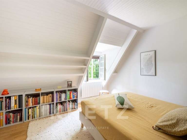 House Lainville-en-Vexin - 5 bedrooms - 250m²