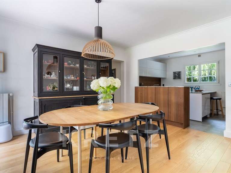 House Lainville-en-Vexin - 5 bedrooms - 250m²