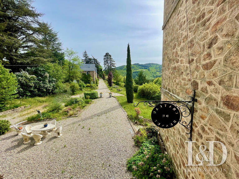 Château Lamastre - 19 chambres - 1000m²