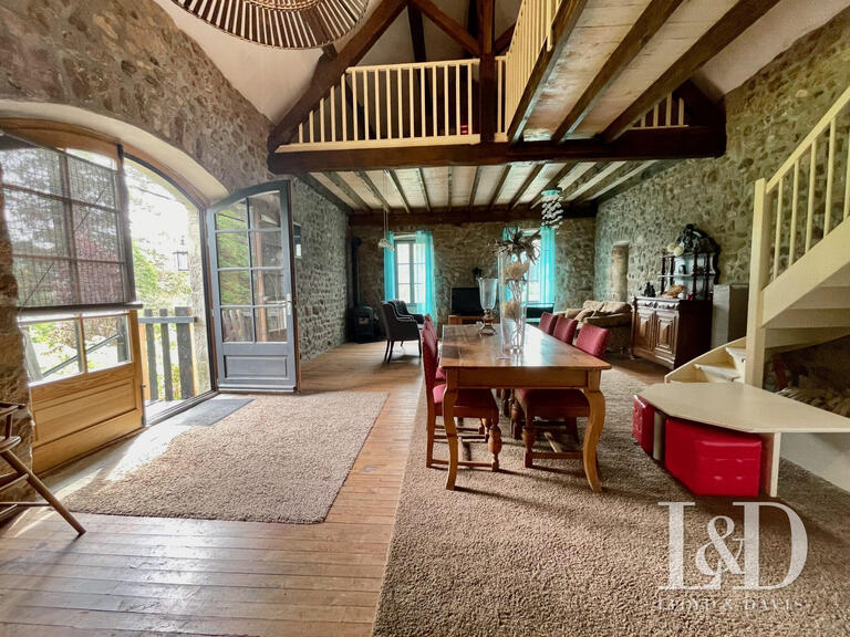Château Lamastre - 19 chambres - 1000m²