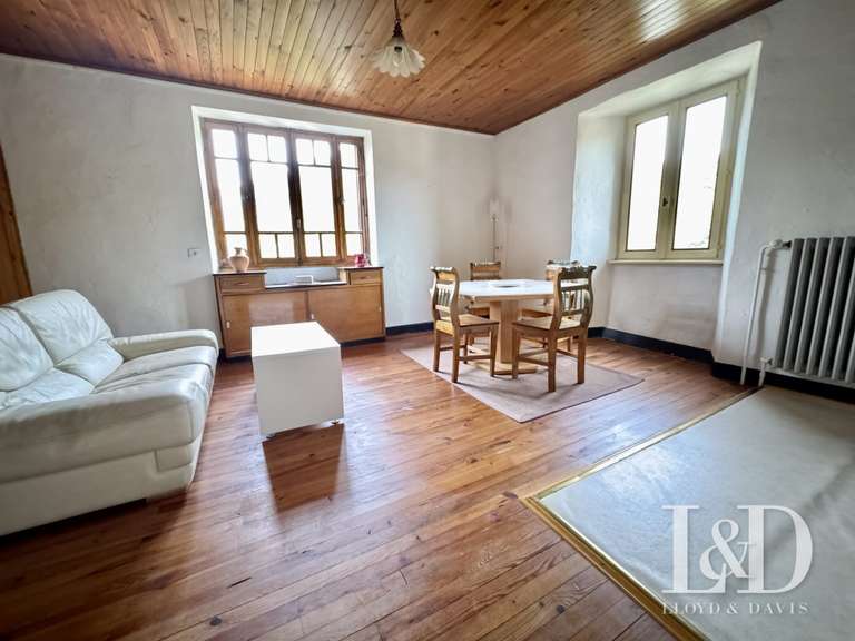 House Lamastre - 30 bedrooms - 1490m²